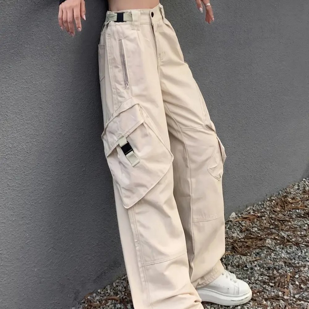 High Waist Vanilla Color Cargo Pants, Huge Slant Expanded Pockets Stacked Denim